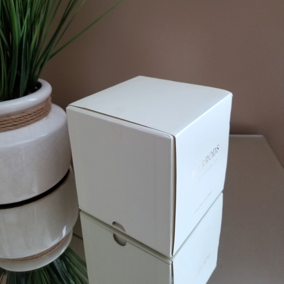 ❗Harrods of London Musical Carousel Snow Globe Snow Dome❗ - Picture 8 of 9